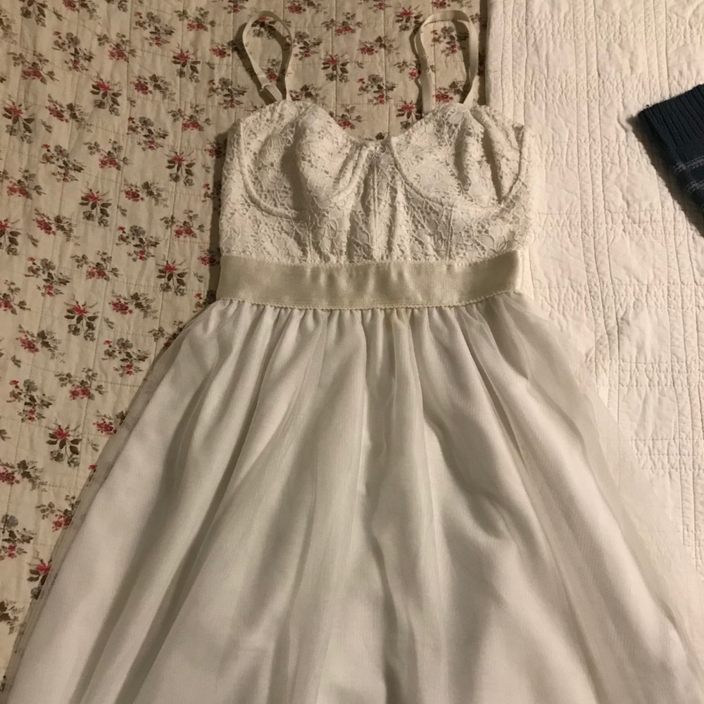 White lace dress
